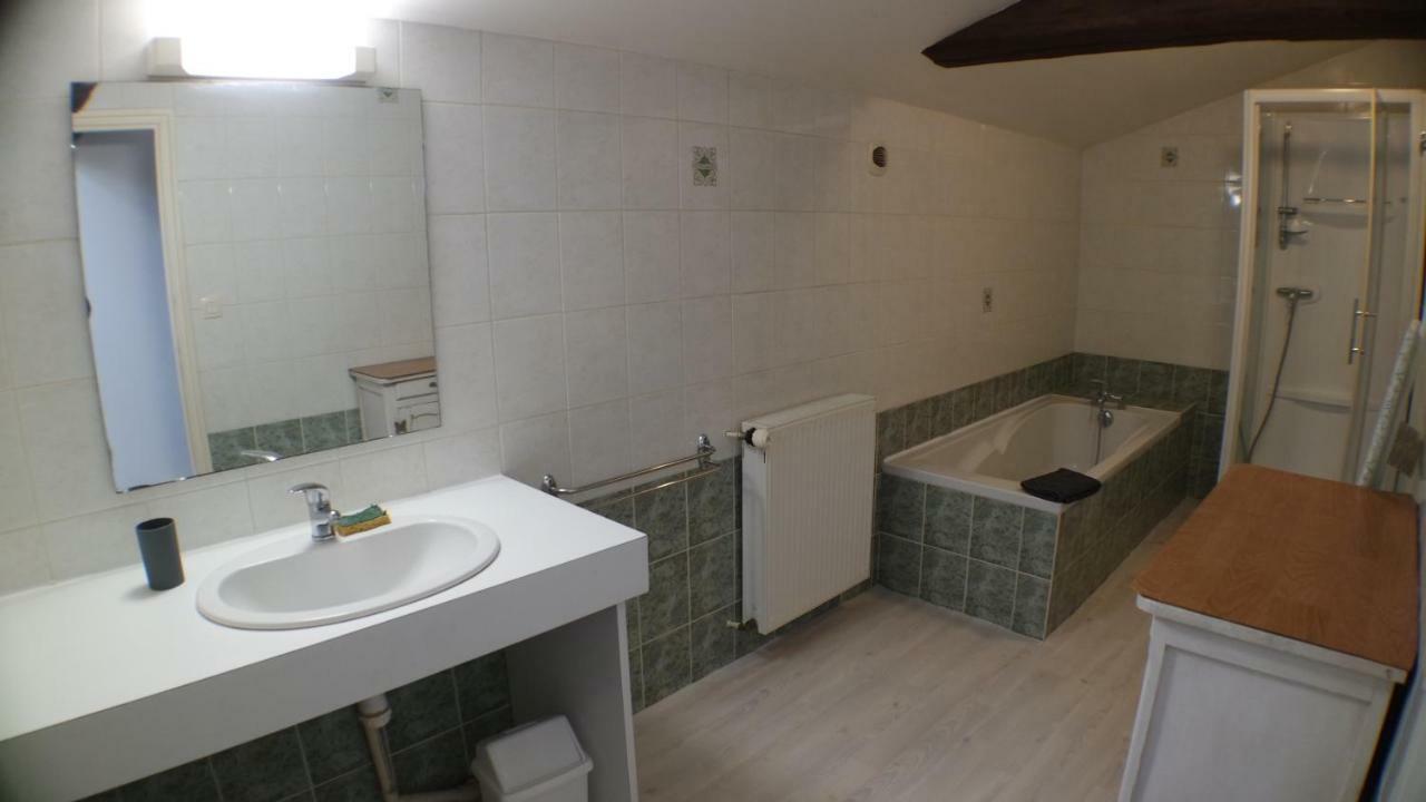 Holiday home Le Beugnon La Pommeraie-sur-Sevre
